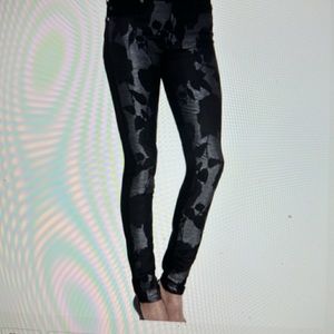 7 For All Mankind Black/Silver Floral Skinny Jeans size 29